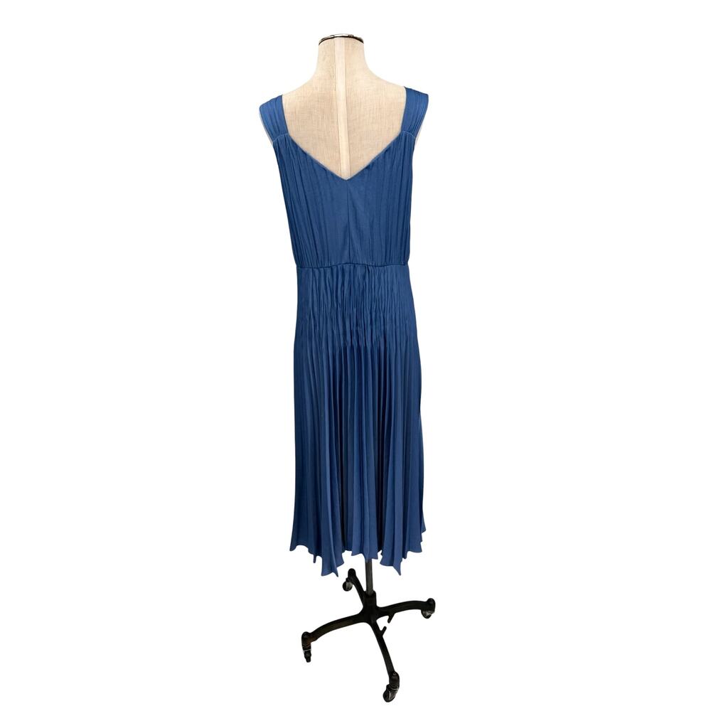 Vince Hydrangea Blue Pleated Midi Dress Sleeveless V-Neck Size Small - Picture 8 of 13